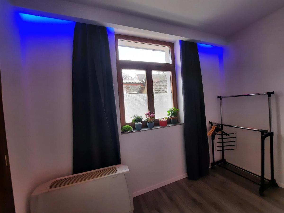 House Side By Side Apartment Brasov Exterior photo