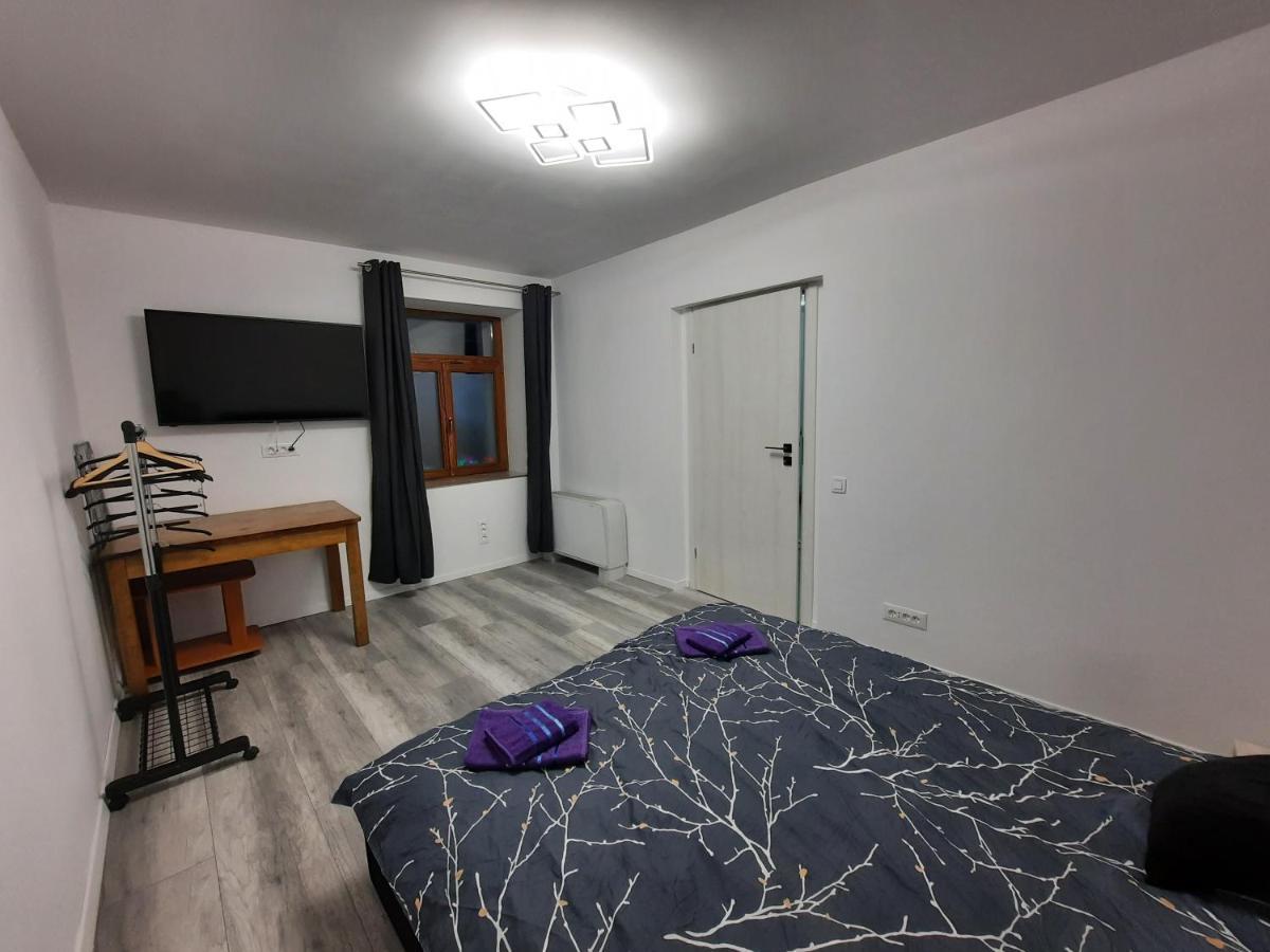 House Side By Side Apartment Brasov Exterior photo